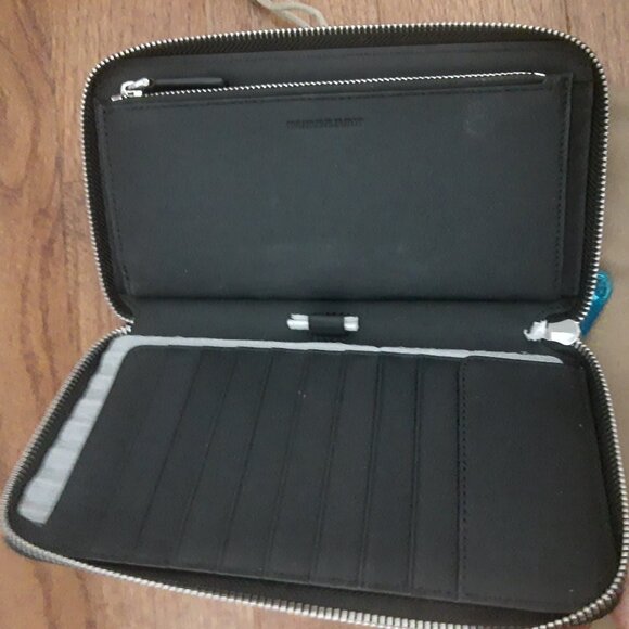 New Burberry wallet - Picture 4 of 6